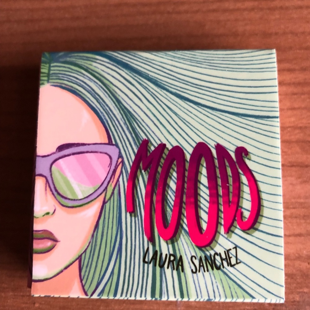 💋💄HOST PICK💄💋Laura Sanchez MOODS eyeshadow